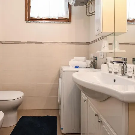 Luna Apartment *